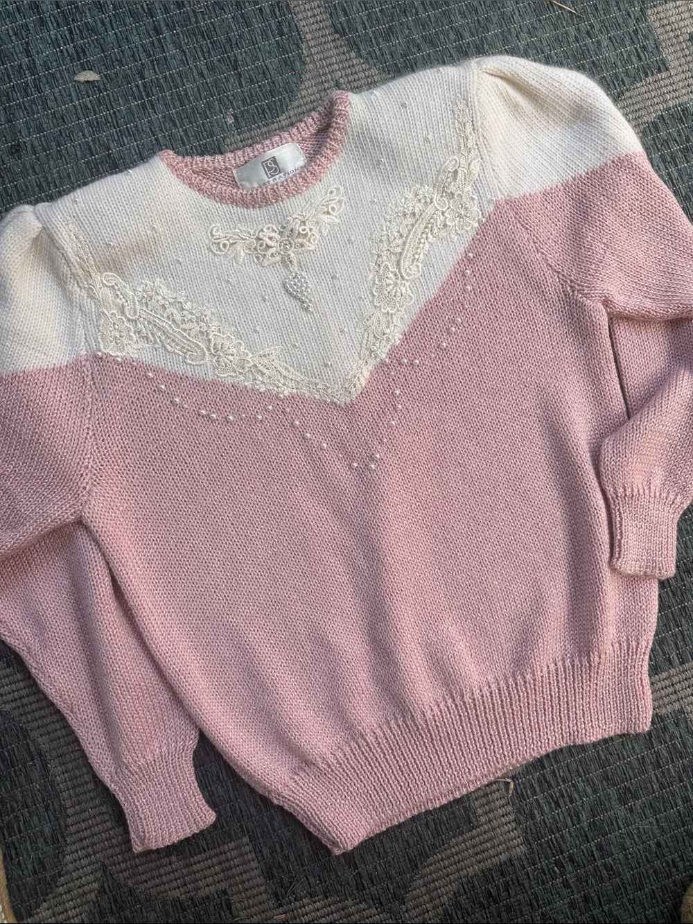 Vintage 30% wool Soft Pink & Cream Lace Accent Women’s Sweater